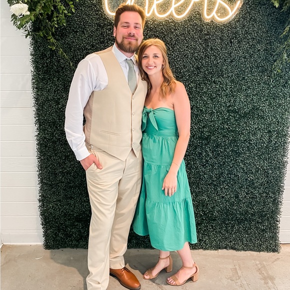 Meet your Posher, Emily - Picture 3 of 4